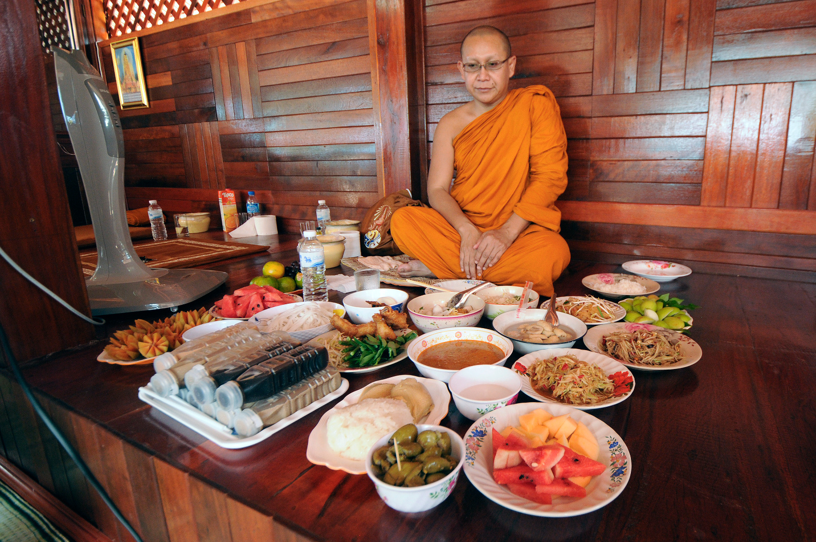 Buddhism Lunch for a monk